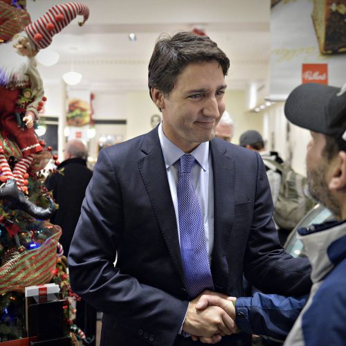 ustin Trudeau en visite dans la capital, entrevue Joel Denis au cafe boulangerie paillard